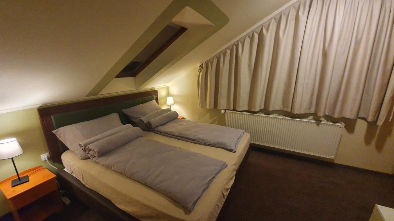 미슈콜츠 Palantir Panzio B&B 외부 사진