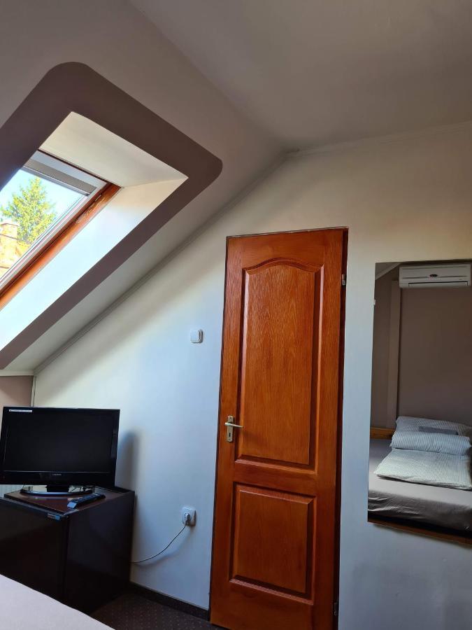 미슈콜츠 Palantir Panzio B&B 외부 사진