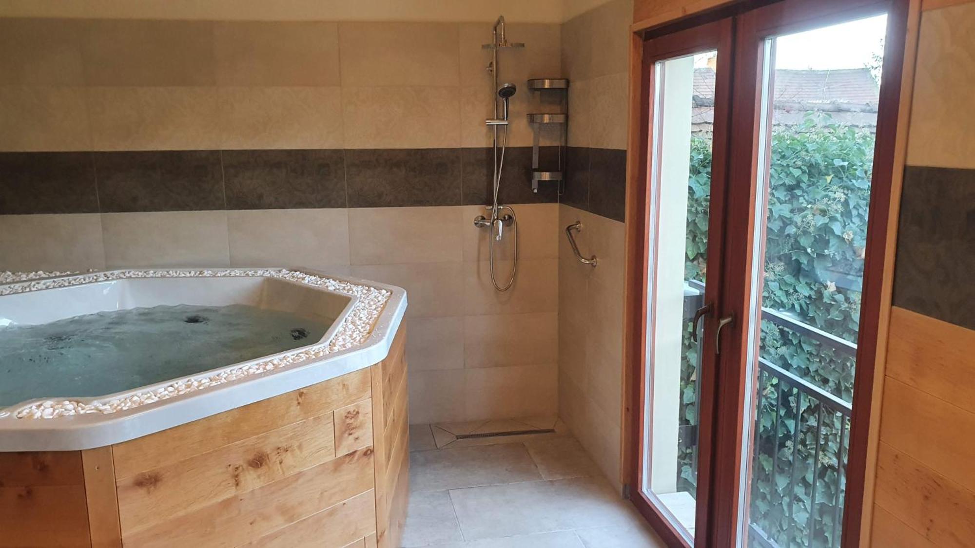 미슈콜츠 Palantir Panzio B&B 외부 사진